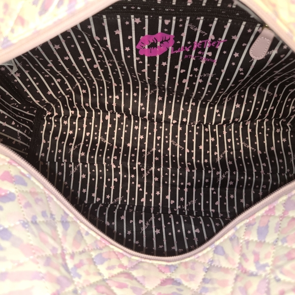 Betsey Johnson Weekender Duffle Bag - Picture 5 of 7